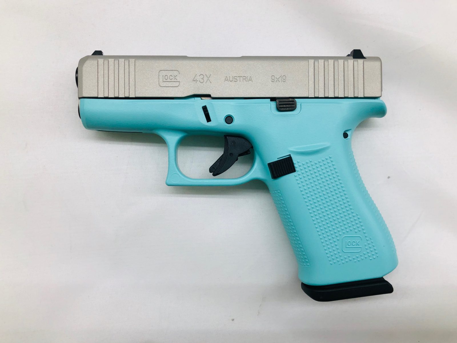 Glock 43X Robins Egg Blue 9mm Pistol, (2)-10Rd Magazines, 3.39 ...