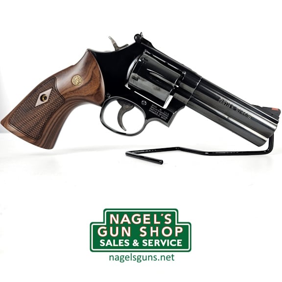 Smith & Wesson Model 586 357 Magnum Revolver