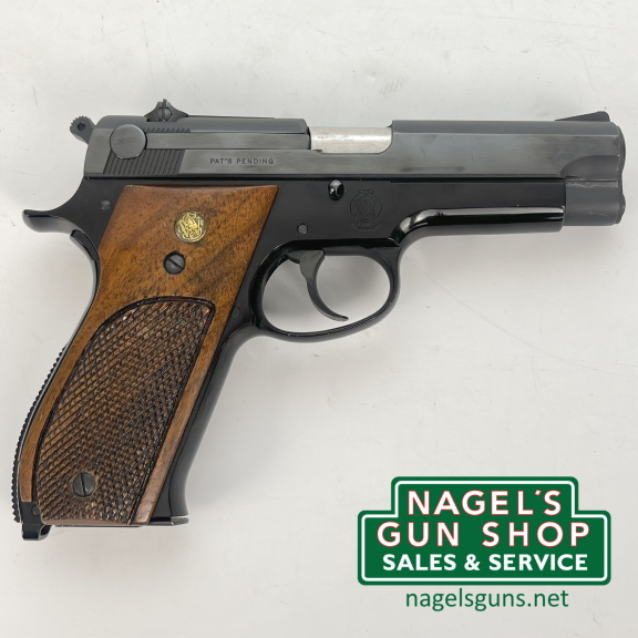 Smith & Wesson Model 39 9mm Pistol